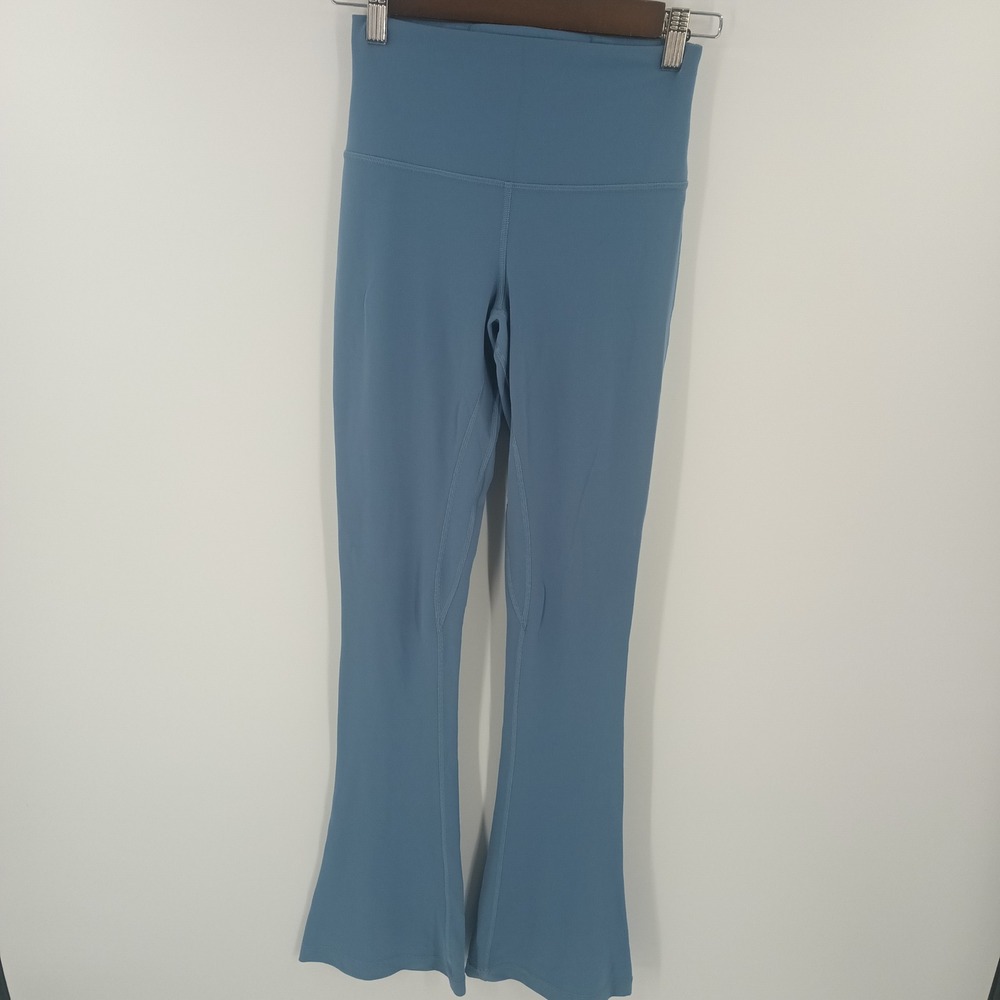 Lululemon Groove‎ Super-High-Rise Flared Pant Nulu Blue Size 4 LW5EUSS